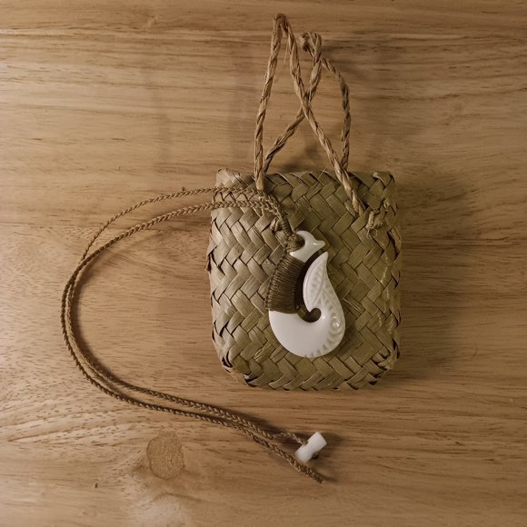 Bound Engraved Matau Handcrafted Bone Pendant - Picture 9 of 11